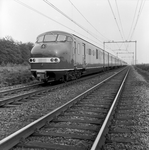 151228 Afbeelding van drie gekoppelde diesel-electrische treinstellen DE 3 (plan U) van de N.S. tijdens een proefrit ...